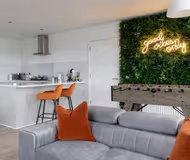 Huntley Crescent by Mia Partners