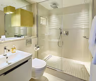 Three Quays Residences in Tower Hill