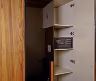 La Main Road Premium Serviced Apartment
