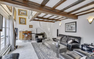 A 135m2 Rare Super Luxury Gem next to Les Halles - Private Terrace 35m2