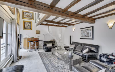 A 135m2 Rare Super Luxury Gem next to Les Halles - Private Terrace 35m2