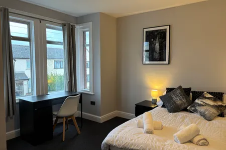 Thames View Road House