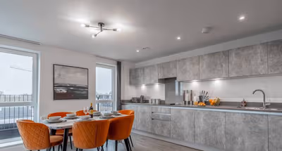 10 Canal House