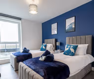 10 Canal House