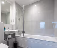 10 Canal House