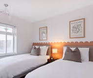 Byron Street by Mia Partners
