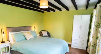 Lowes Cottage by Mia Partners