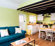 Lowes Cottage by Mia Partners