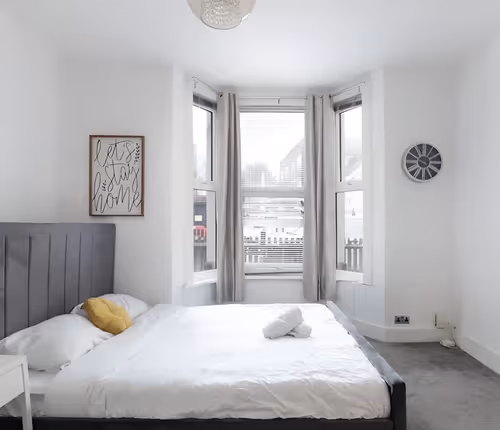 Stylish, Luxury 2 Bed Apartment