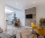 Stylish, Luxury 2 Bed Apartment