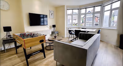 Luxury 2 Bed Apartment in London