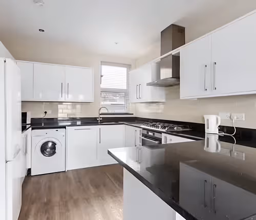 Vibrant and Cosy London Apartment