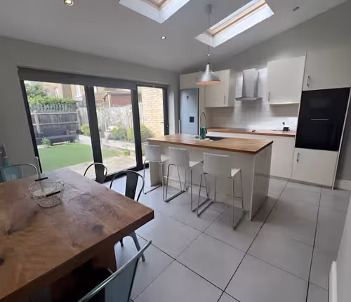 Lovely Furnished Apartment at 319 Kingston Road