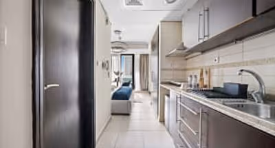 JLT-Goldcrest Views