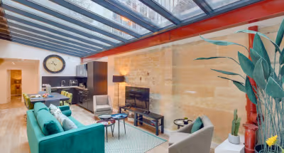 Expansive skylights 4-bedroom Montrogueil Luxury