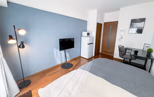 1 Chome Hommachi Serviced Apartment