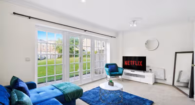 Bishopfields Drive by Mia Partners