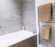 Bathroom - 1 bed apartment