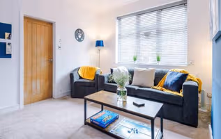 Booth Crescent