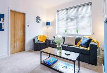 Booth Crescent