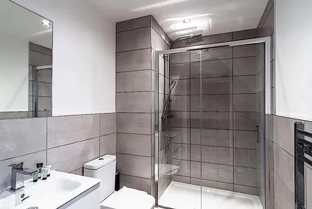 Bright & Modern 1 Bed Apartment by Old Trafford