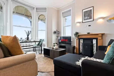 Flat 2 Marine Parade by Mia Partners