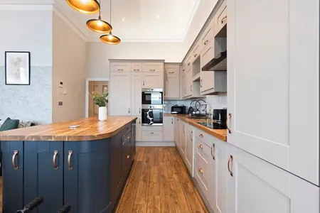 Flat 2 Marine Parade by Mia Partners