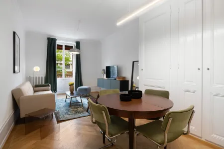 Rue de lathenee Serviced Apartment, Les Eaux