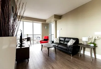 Front Street West II Apartment