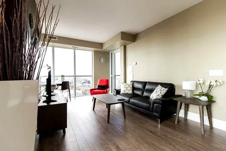 Front Street West II Apartment