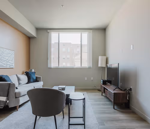 Leeward Ave Apartment