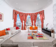 Luxury Bridgehouse Apartment - Waterfront Escape  Canary Wharf Serenity