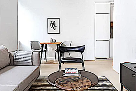Broad St Apartment