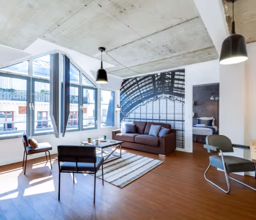 Modern Urban Oasis at Rue de Milan