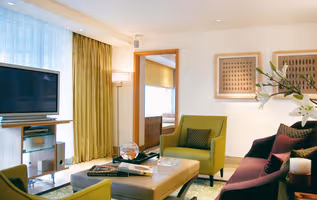 Nariman Point Luxury Serviced Apartment
