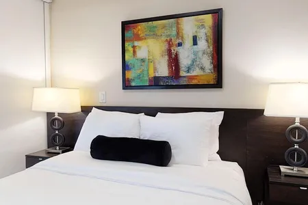Bremmer Blvd Serviced Apartment