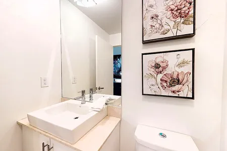 Bremmer Blvd Serviced Apartment