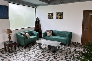 J Circle Studio Apartments