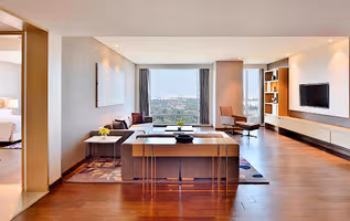 Botanical Garden Premium Serviced Apartment