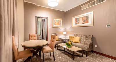 Salam Street Serviced Apartment, Al Zahiyah