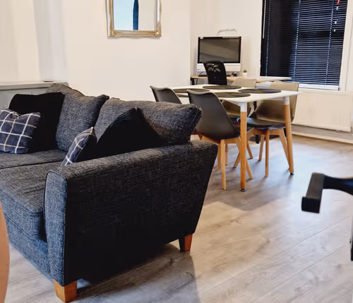 Bright and Modern Merthyr Home