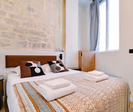 Rue De La Lune Serviced Apartment
