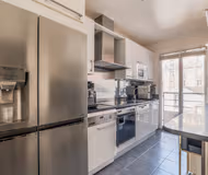 Place Paul Verlaine Service Apartment