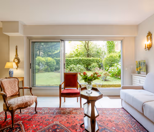 Rue Gustave Nadaud Serviced Apartment