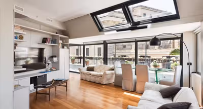 Renaissance views: Penthouse near Castel Sant'Angelo & St. Peter's Basilica