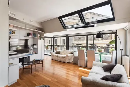 Renaissance views: Penthouse near Castel Sant'Angelo & St. Peter's Basilica