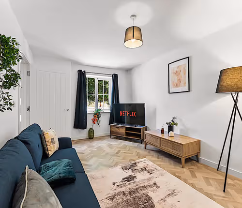 20 Lacewood Close