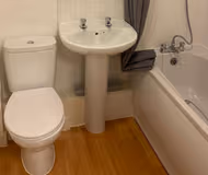 Main bathroom at Overstone