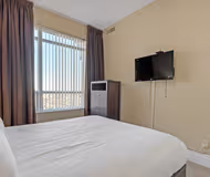 Burnhamthorpe Road West Apartment