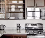 Forest Ave Apartment